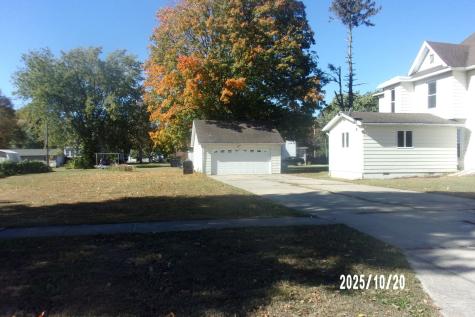 103 South Belmont Avenue Watseka IL 60970