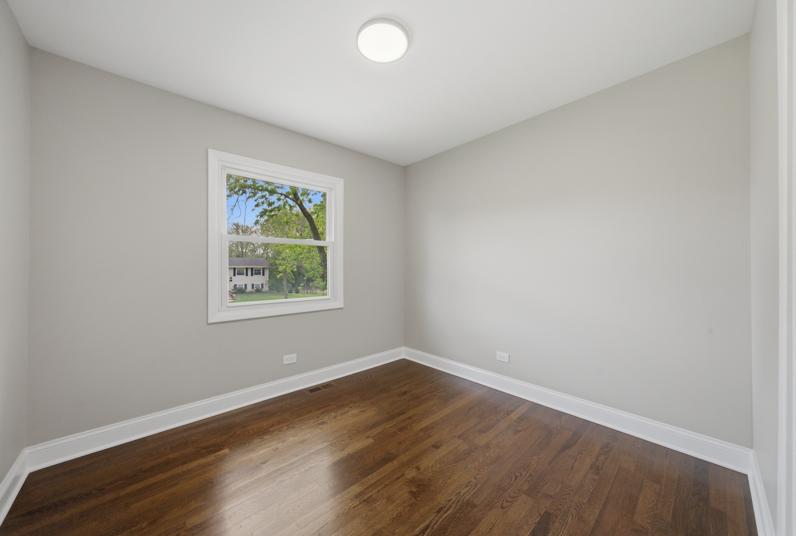 2S206 Mayfield Lane Glen Ellyn IL 60137