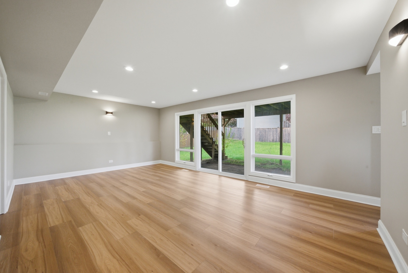 2S206 Mayfield Lane Glen Ellyn IL 60137