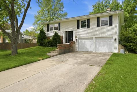 2S206 Mayfield Lane Glen Ellyn IL 60137