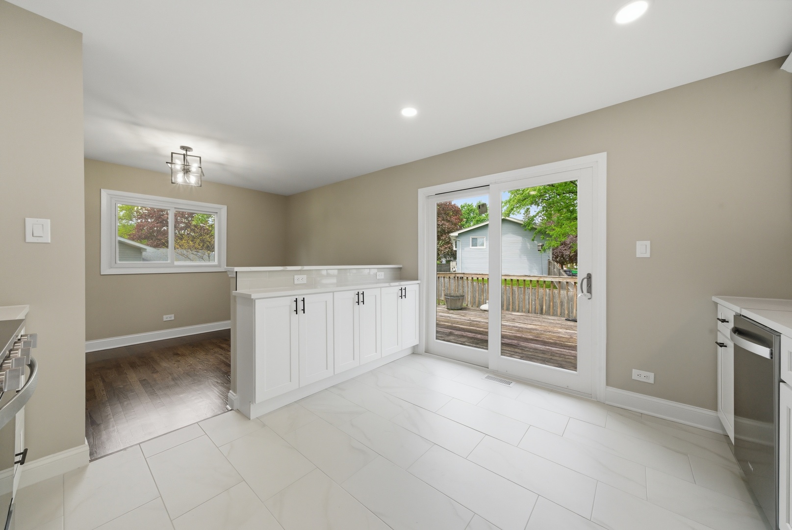 2S206 Mayfield Lane Glen Ellyn IL 60137