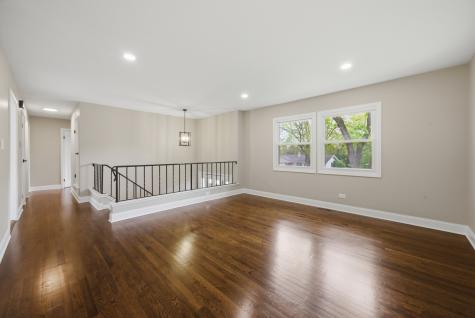 2S206 Mayfield Lane Glen Ellyn IL 60137