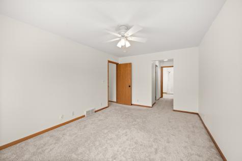 183 Mclaren Drive N Sycamore IL 60178