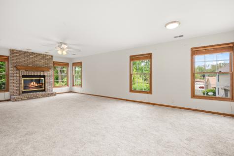 183 Mclaren Drive N Sycamore IL 60178