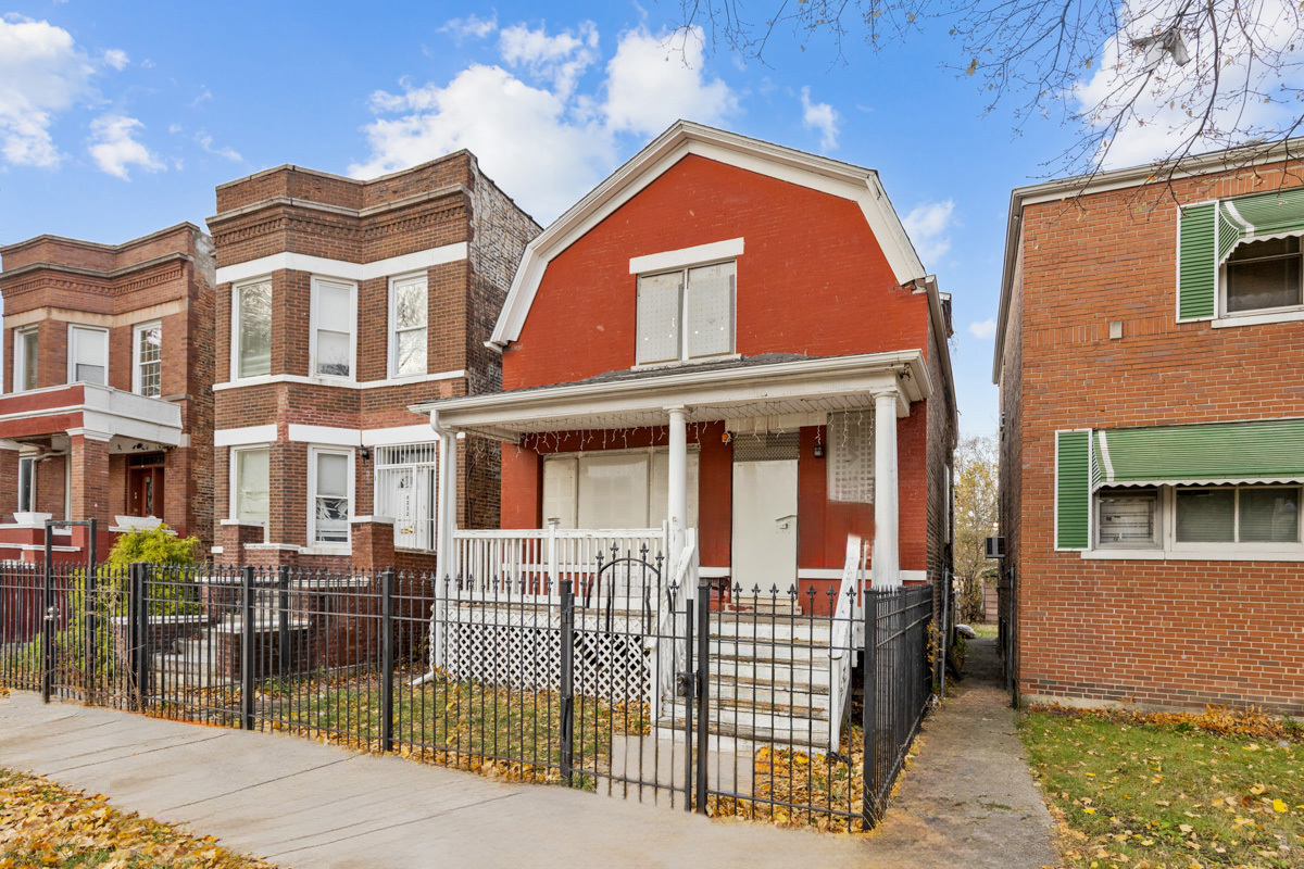 6230 South Throop Street Chicago IL 60636