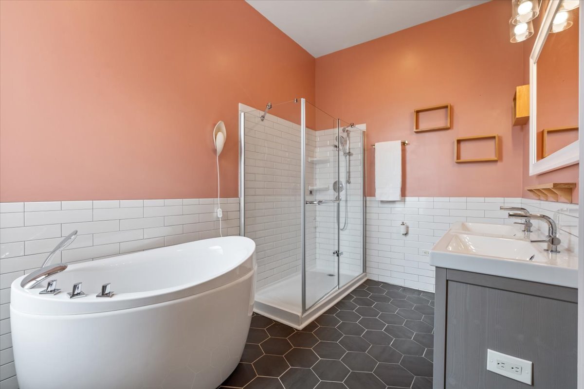 3221 West Fulton Boulevard Chicago IL 60624