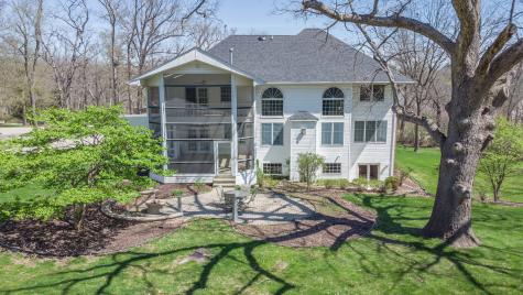 1687 Barberry Circle Freeport IL 61032