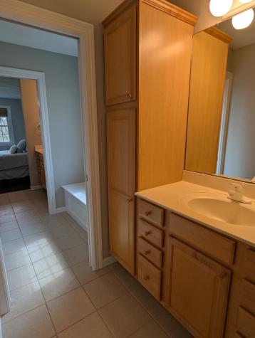 1687 Barberry Circle Freeport IL 61032