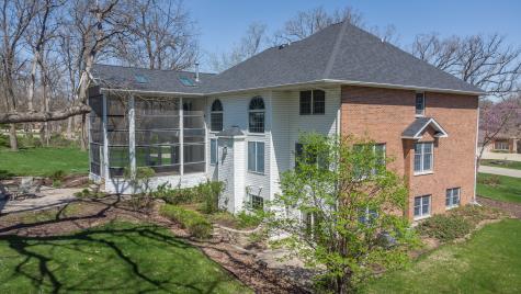 1687 Barberry Circle Freeport IL 61032
