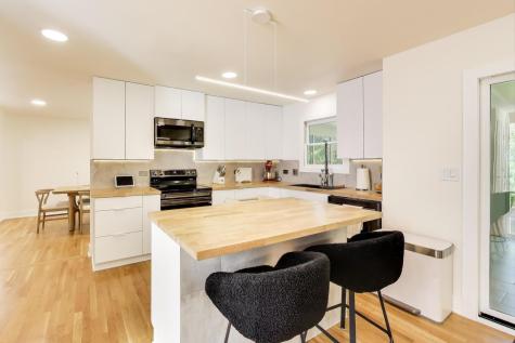 405 Windham Trail Carpentersville IL 60110