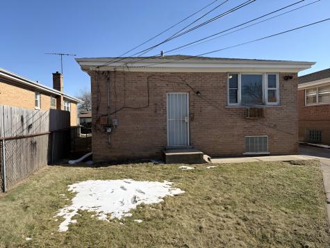 354 Calhoun Avenue Calumet City IL 60409