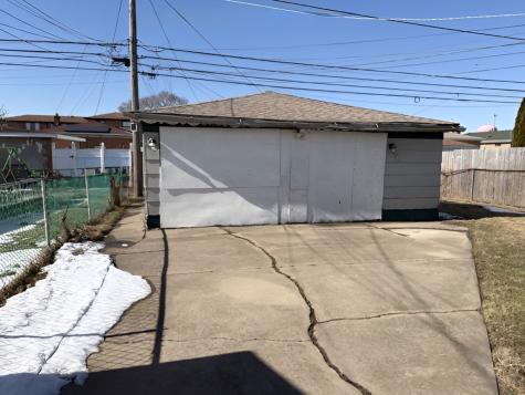 354 Calhoun Avenue Calumet City IL 60409