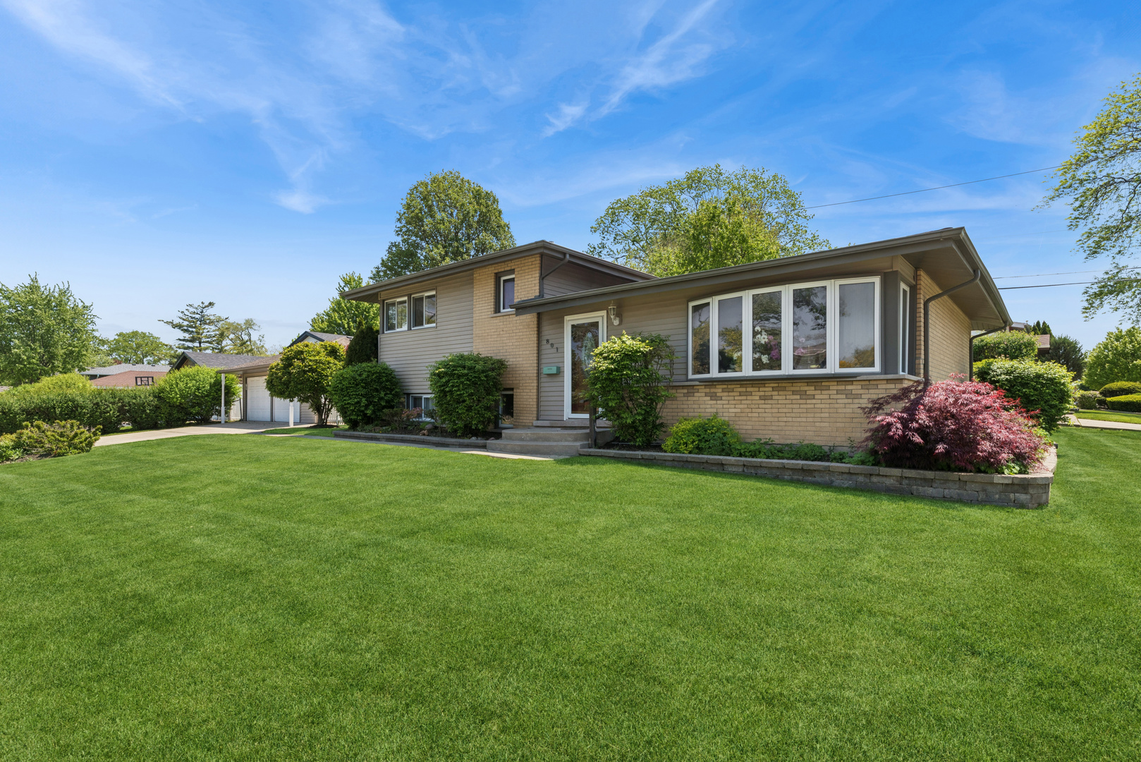 801 East Greenwood Drive Mount Prospect IL 60056