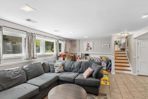 801 East Greenwood Drive Mount Prospect IL 60056