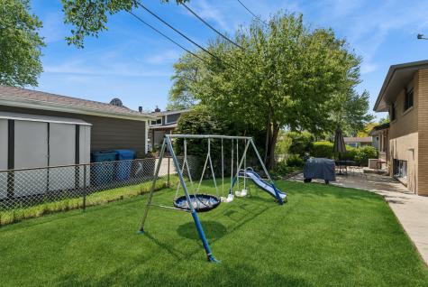 801 East Greenwood Drive Mount Prospect IL 60056