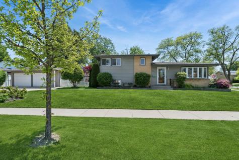 801 East Greenwood Drive Mount Prospect IL 60056