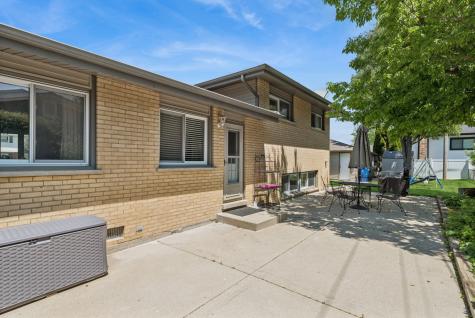 801 East Greenwood Drive Mount Prospect IL 60056