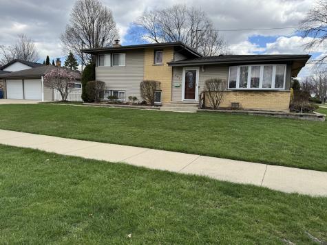 801 East Greenwood Drive Mount Prospect IL 60056