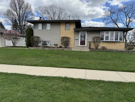 801 East Greenwood Drive Mount Prospect IL 60056