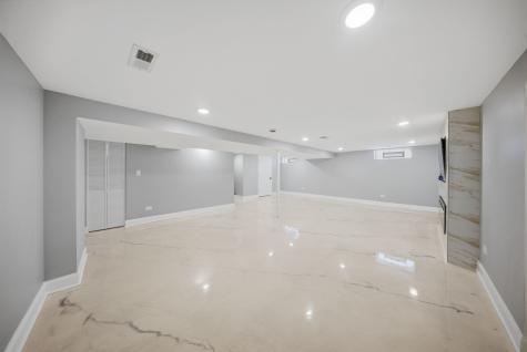 15566 Gouwens Lane South Holland IL 60473
