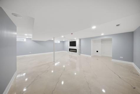 15566 Gouwens Lane South Holland IL 60473