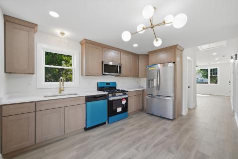 2714 North New England Avenue Chicago IL 60707