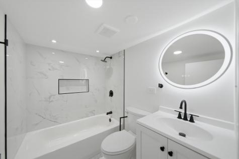 2714 North New England Avenue Chicago IL 60707