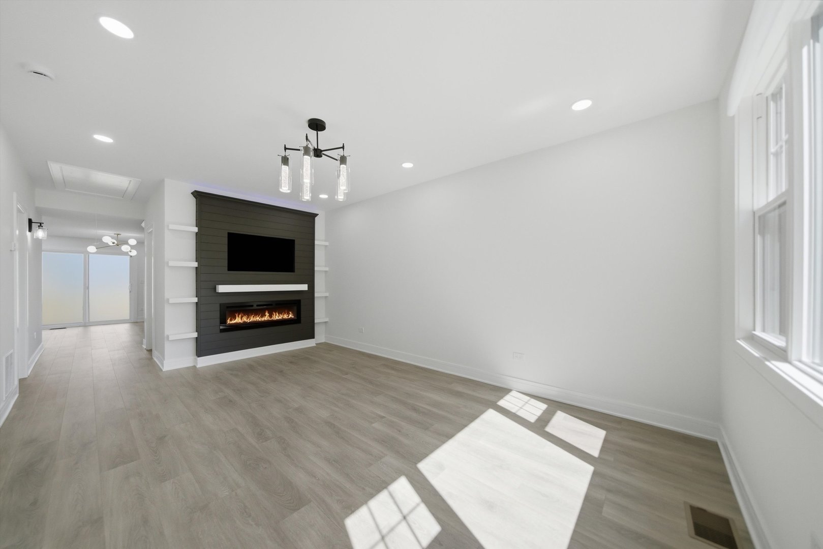 2714 North New England Avenue Chicago IL 60707