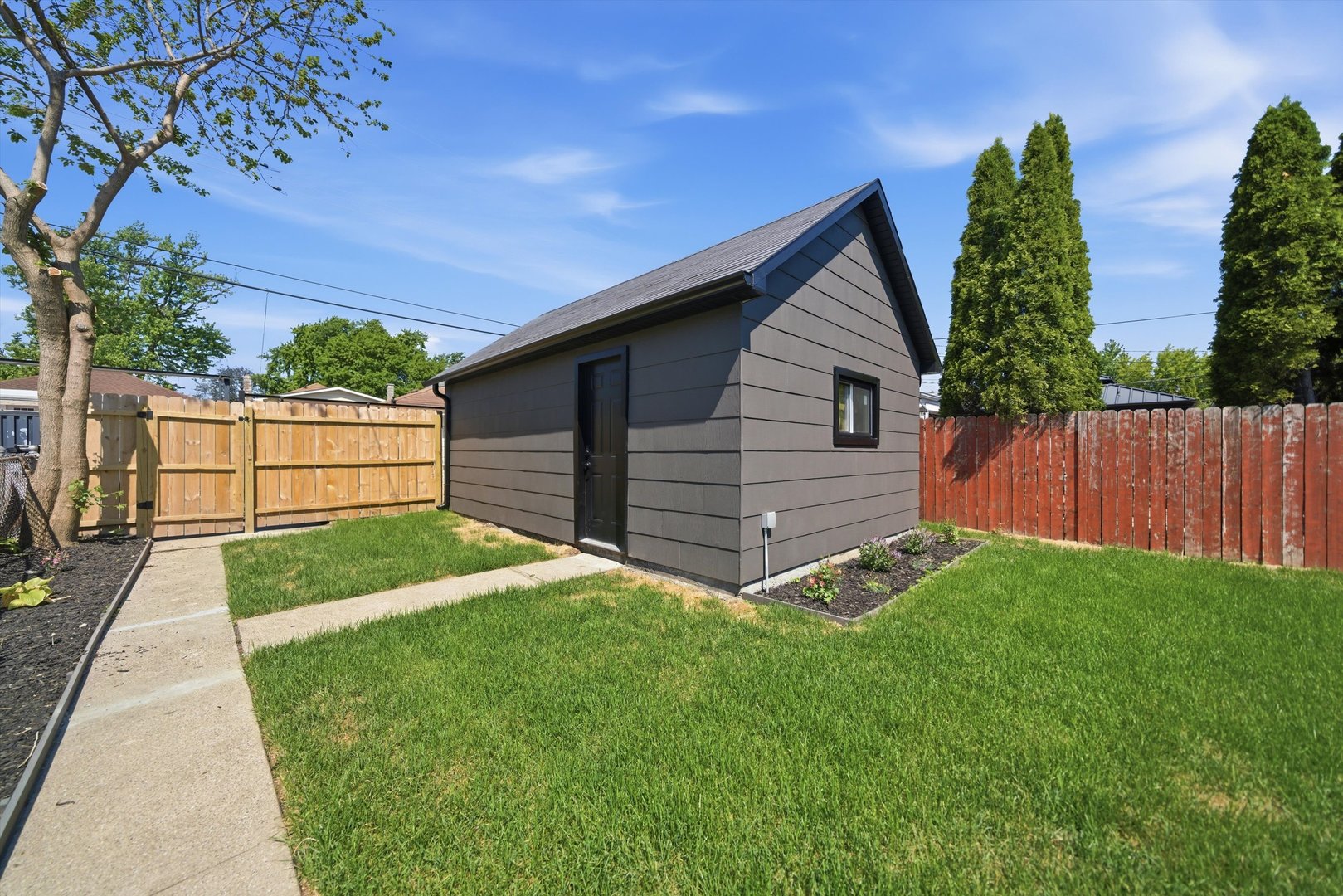 2714 North New England Avenue Chicago IL 60707