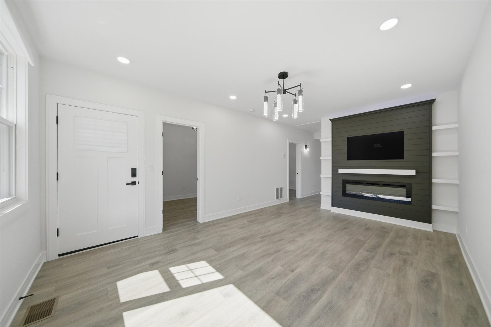 2714 North New England Avenue Chicago IL 60707