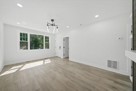 2714 North New England Avenue Chicago IL 60707