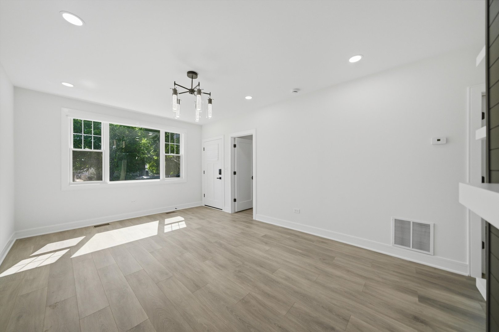 2714 North New England Avenue Chicago IL 60707