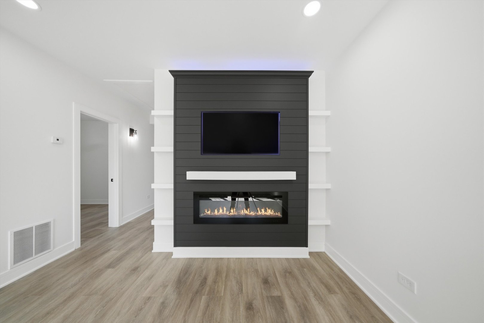 2714 North New England Avenue Chicago IL 60707