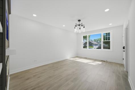 2714 North New England Avenue Chicago IL 60707