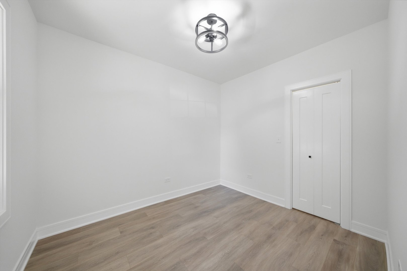 2714 North New England Avenue Chicago IL 60707