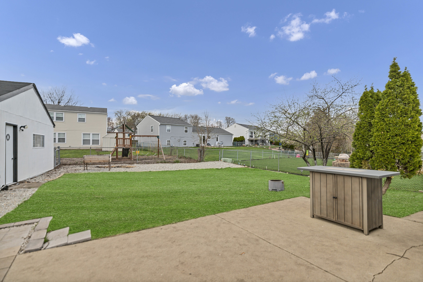 1320 Elm Drive Schaumburg IL 60194