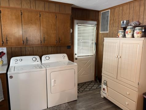 114 West Parrish Street Benton IL 62812