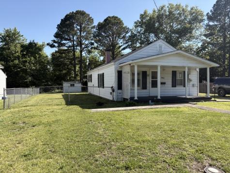 114 West Parrish Street Benton IL 62812