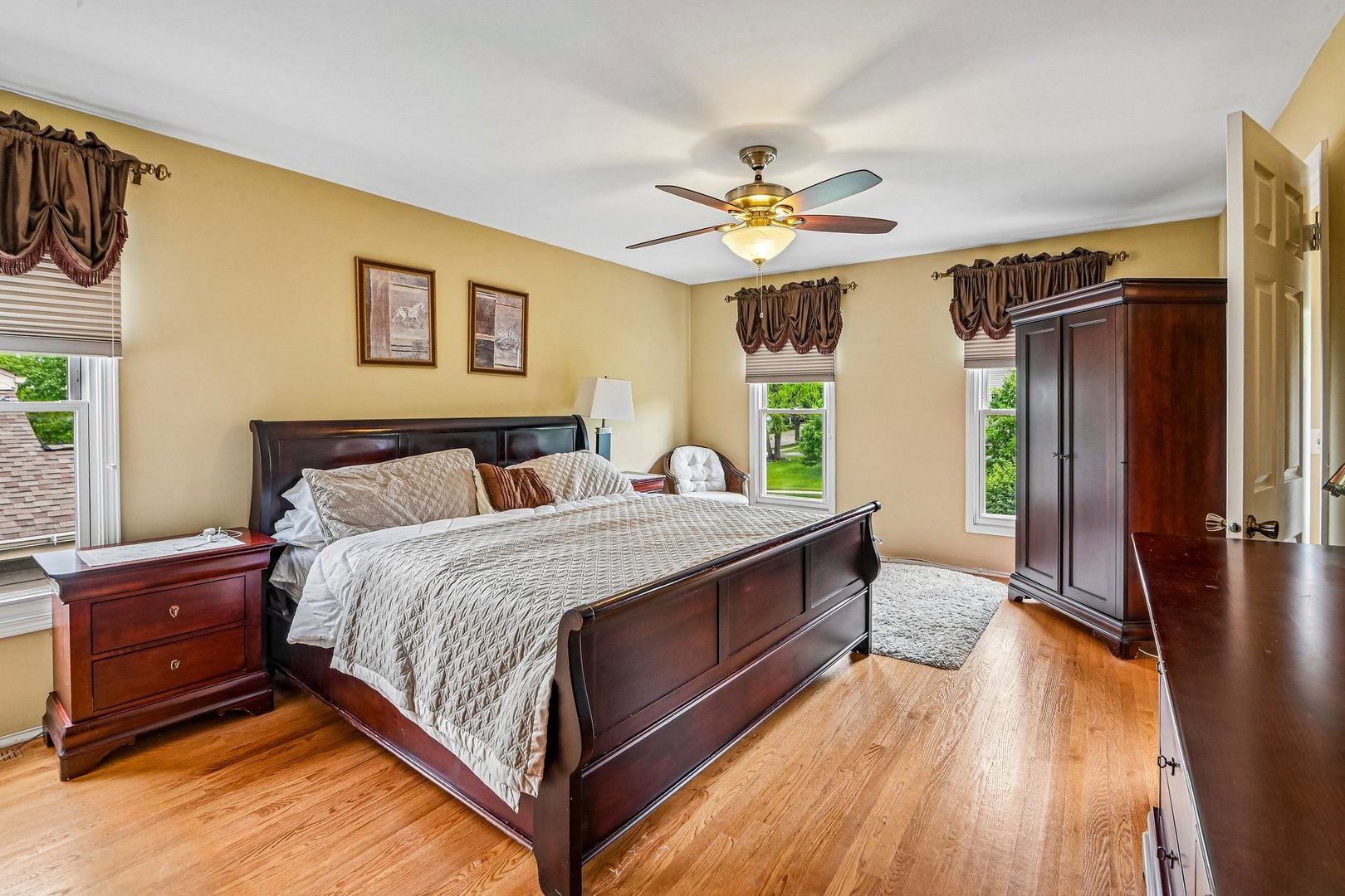 214 Carmelhead Lane Schaumburg IL 60193