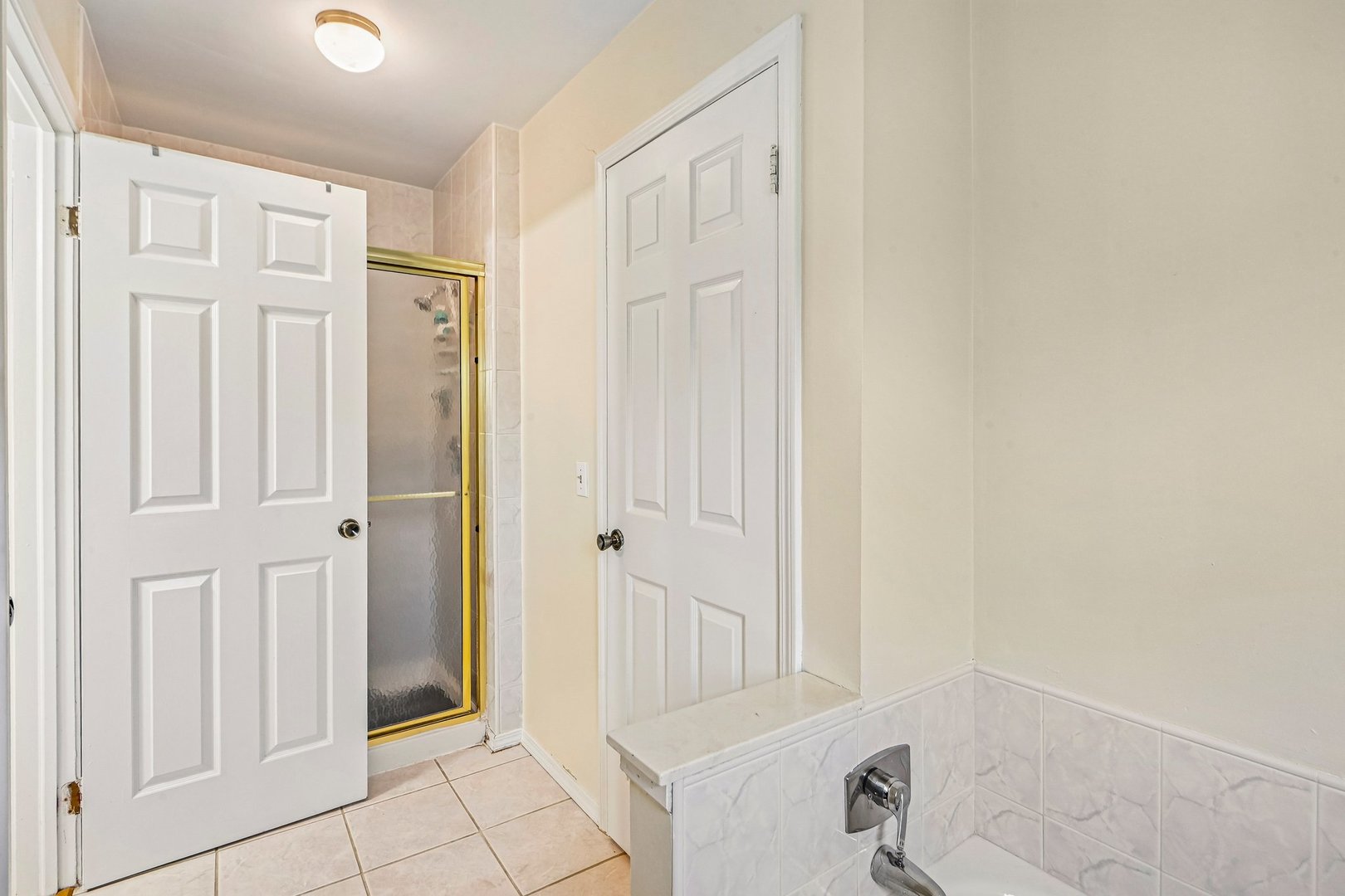 214 Carmelhead Lane Schaumburg IL 60193