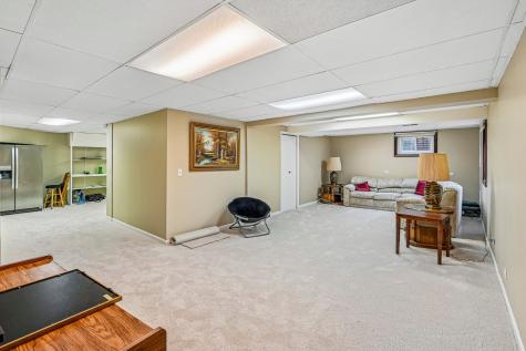214 Carmelhead Lane Schaumburg IL 60193