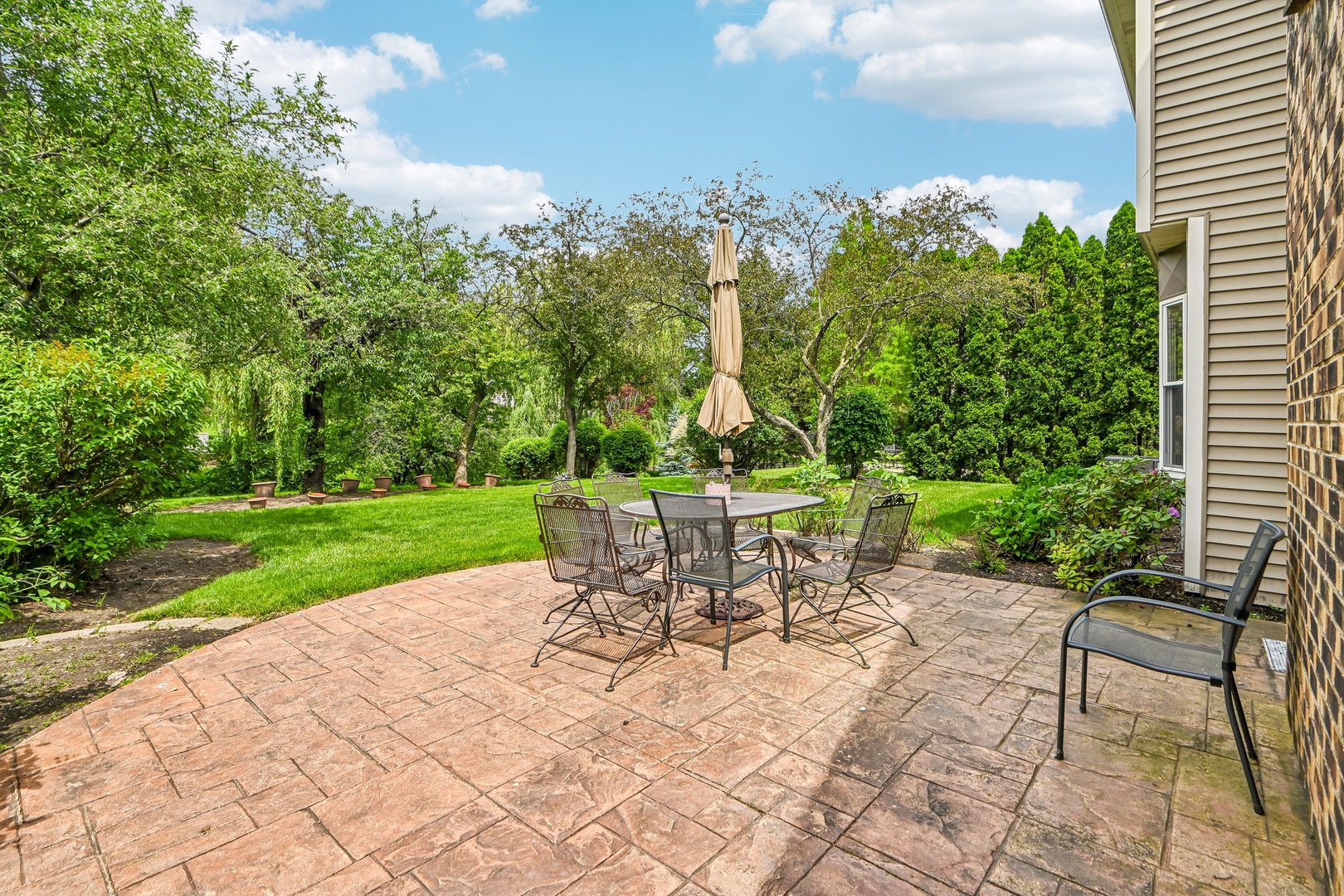 214 Carmelhead Lane Schaumburg IL 60193