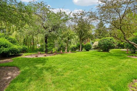 214 Carmelhead Lane Schaumburg IL 60193
