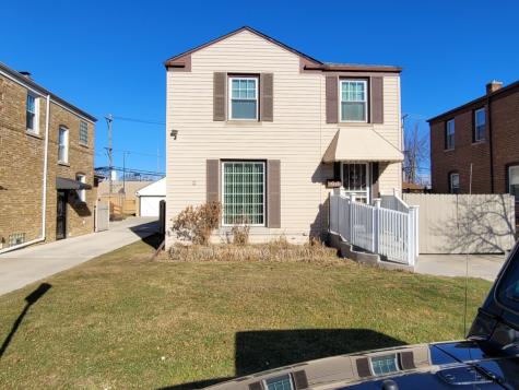 7432 West Gregory Street Chicago IL 60656
