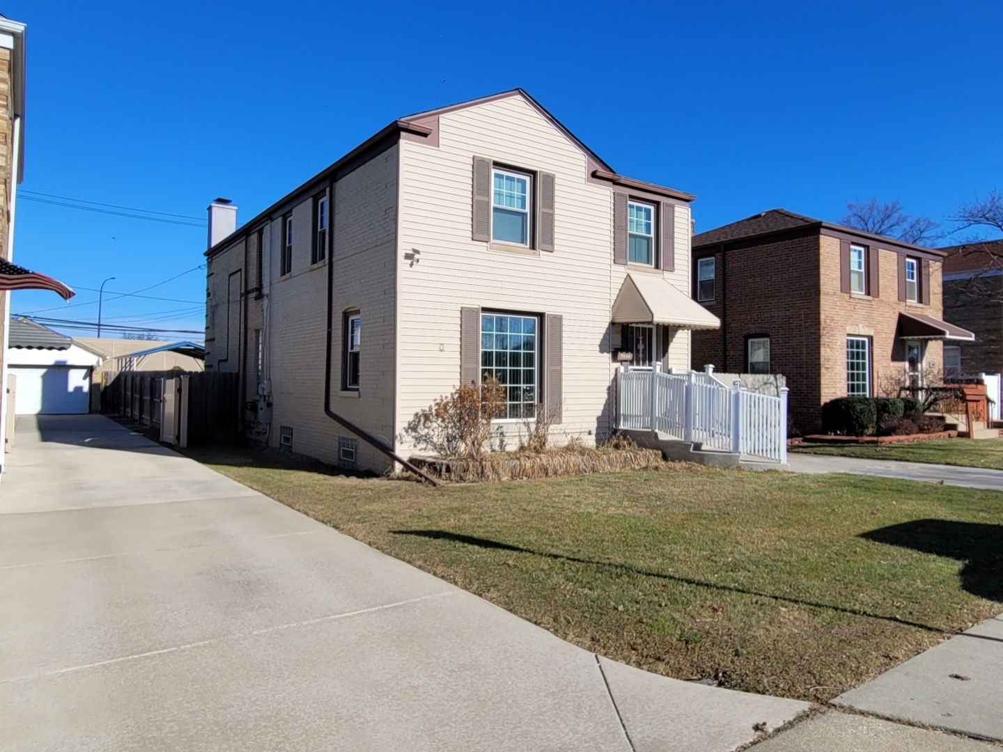 7432 West Gregory Street Chicago IL 60656