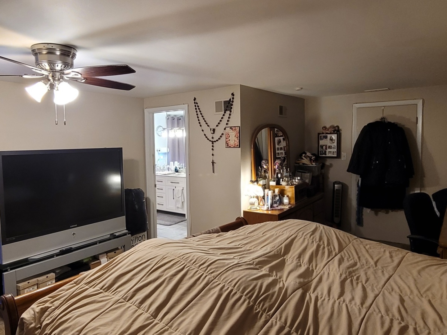7432 West Gregory Street Chicago IL 60656