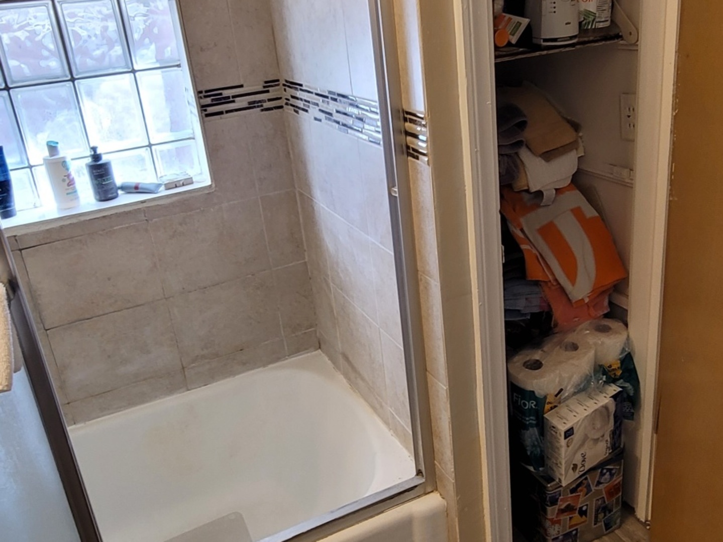 7432 West Gregory Street Chicago IL 60656