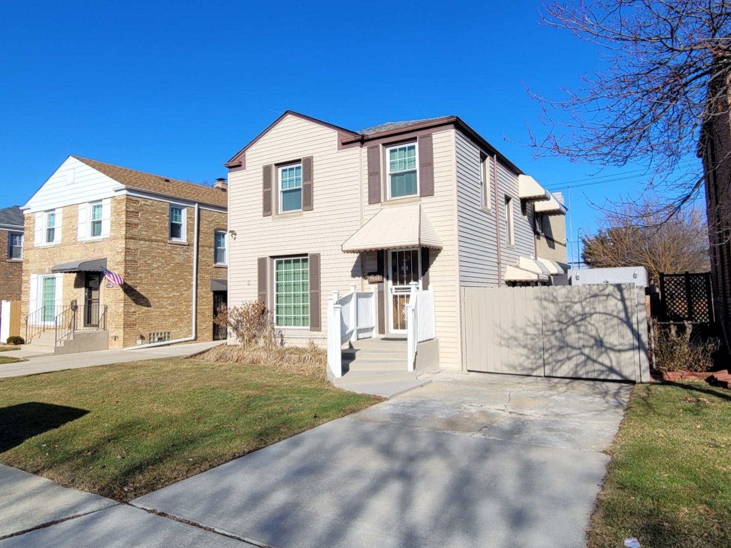 7432 West Gregory Street Chicago IL 60656
