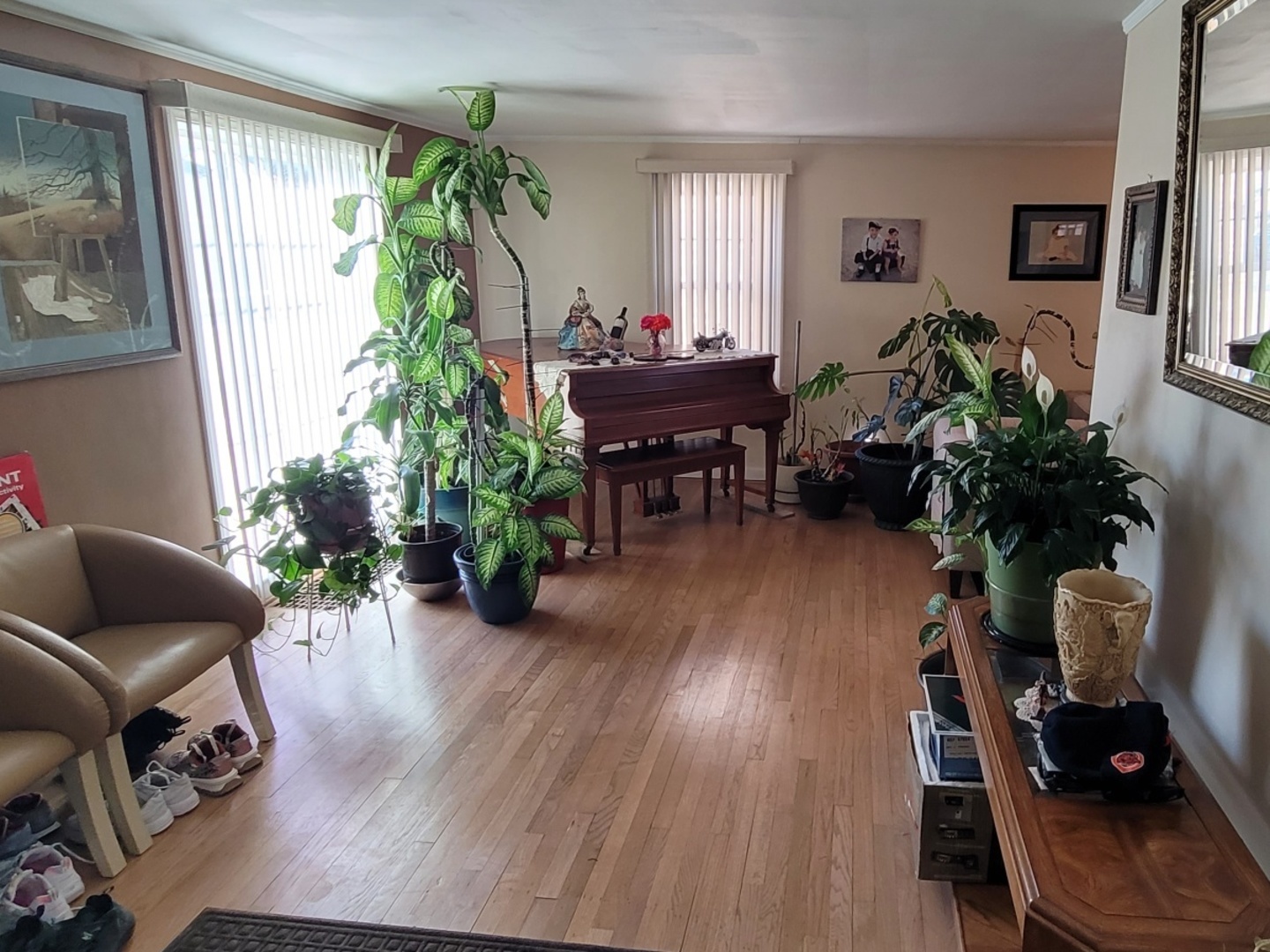 7432 West Gregory Street Chicago IL 60656