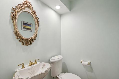 250 Wilshire Road Lake Forest IL 60045